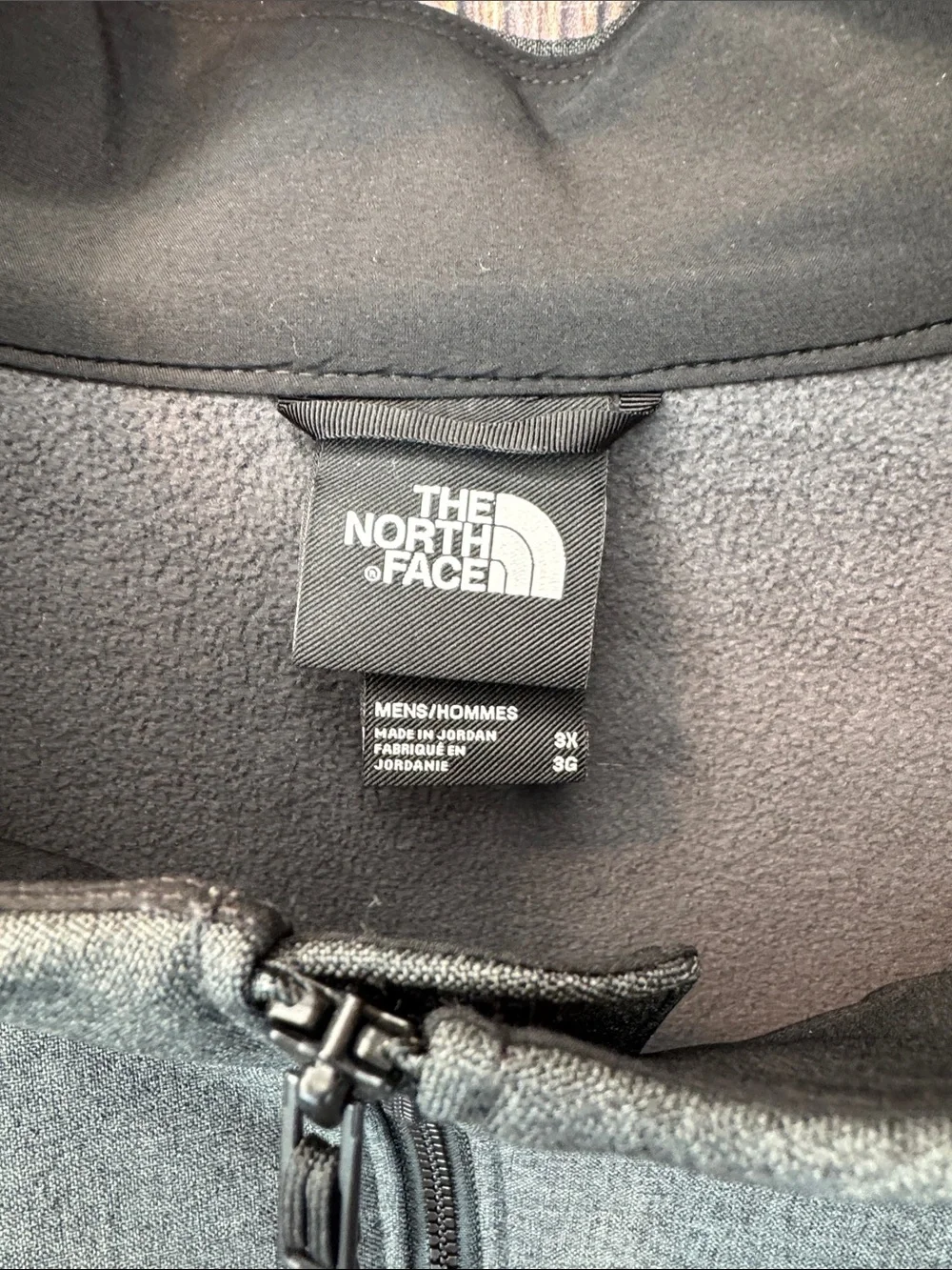 The North Face Men's Dark Gray Apex Bionic Windwall  Full-Zip Jacket